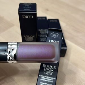 SOLD - ROUGE DIOR FOREVER LIQUID - 993 Magical